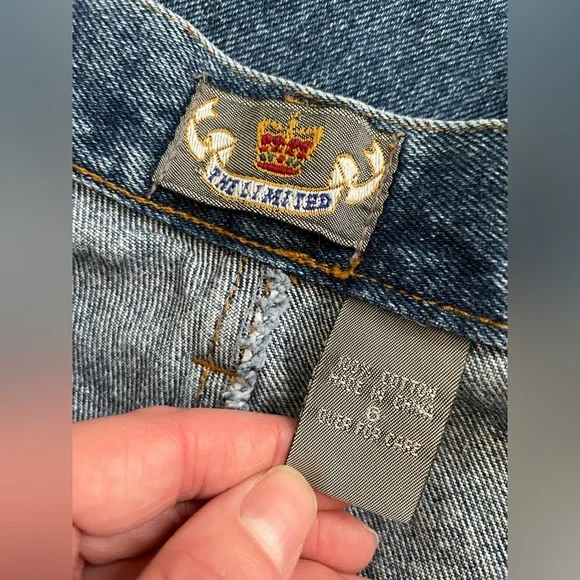 Vintage The Limited Cut-Off Pleated High Rise Blue Jean Shorts with Back Yoke - Picture 15 of 16